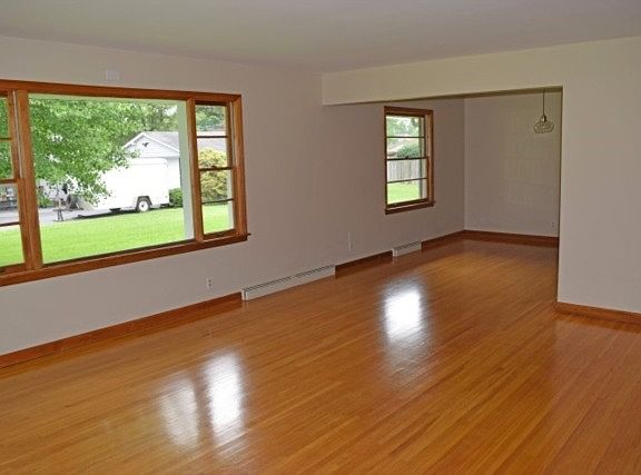 5th image of 901 S Royal Ave