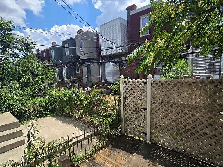 5630 Addison St — Photo 22