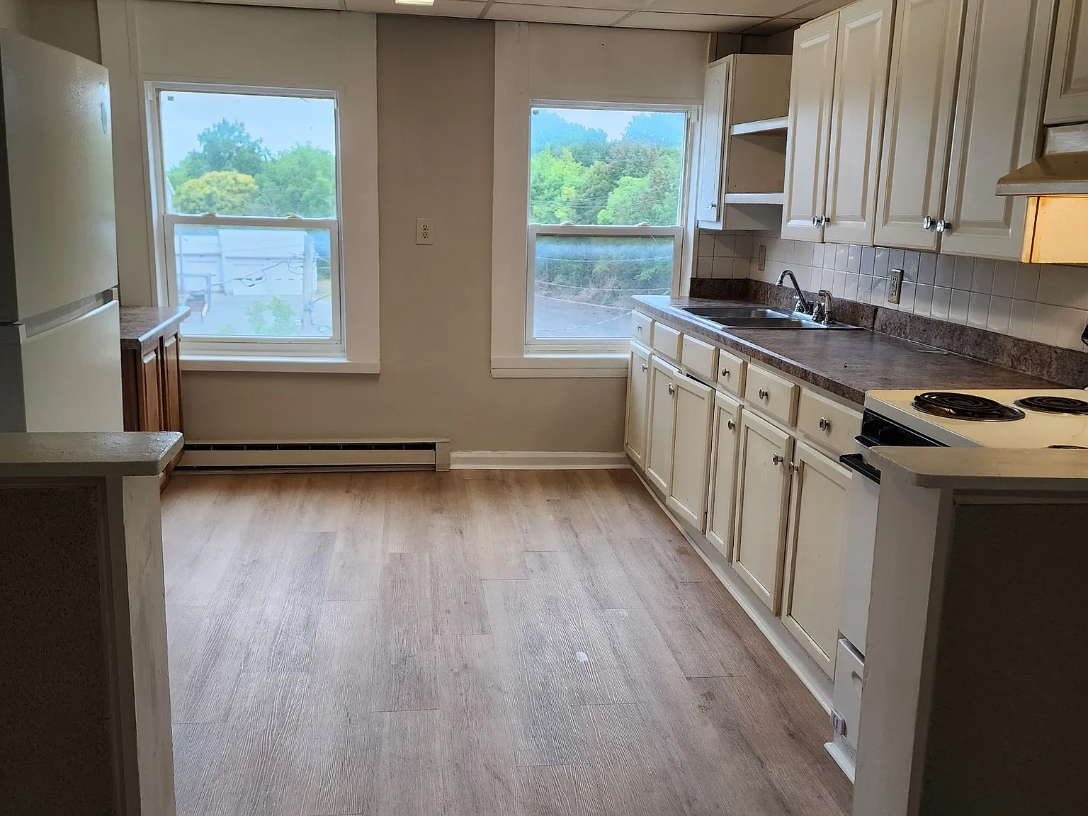 2 bed, 1000 sqft, $1,275 — Photo 4