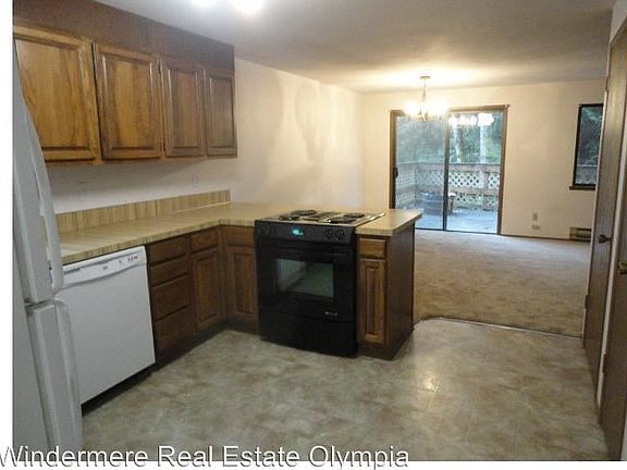 4th image of 3109 Dorchester Dr SW