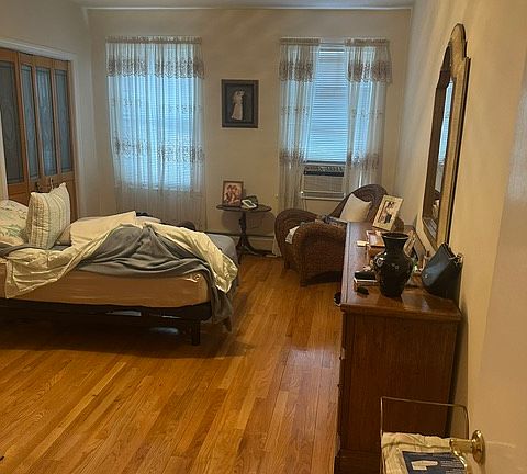 5th image of 30 Belknap St APT 1
