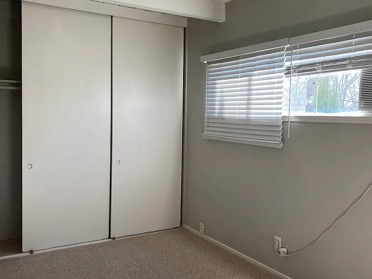 Grant St Apartments — Photo 13