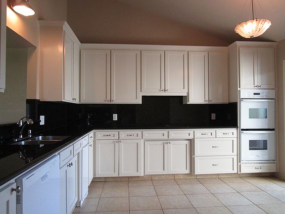 3rd image of 135 Donnas Ln