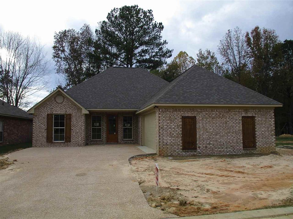 1st image of 116 Meadow Creek Dr