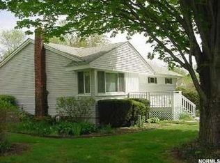 1393 Bell Rd, Chagrin Falls, OH 44022