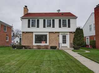 2126 Menomonee River Pkwy, Wauwatosa, WI 53226