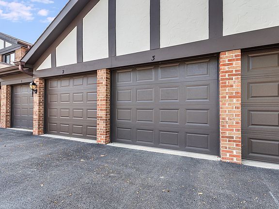 4th image of 5846 Doe Cir Unit 5846
