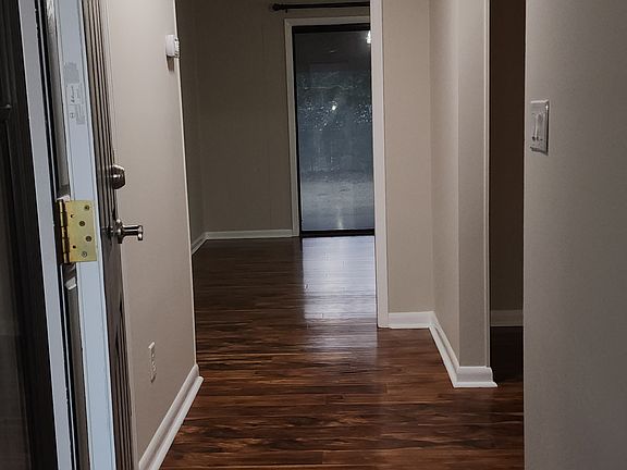 4th image of 109 Glenwood Ln