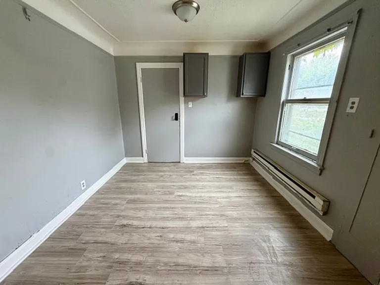 9516 Wayburn — Photo 5