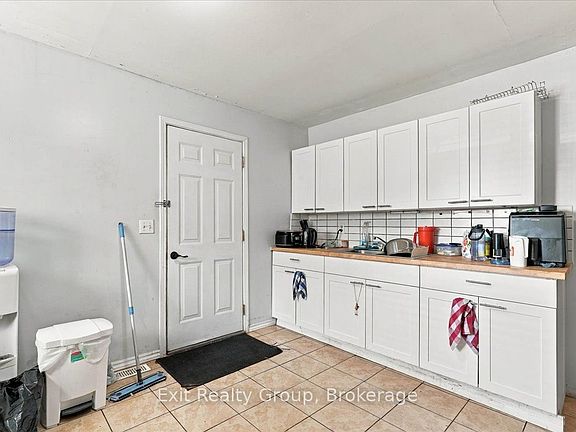 4th image of 2298 Hamilton Rd