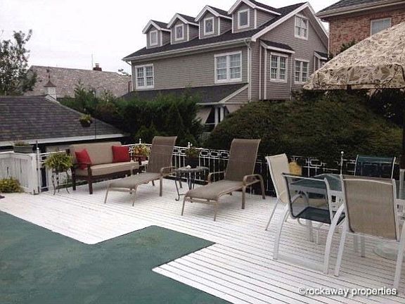 3rd image of 14416 Neponsit Ave
