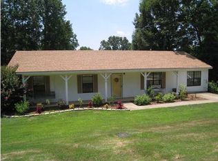 515 Ruby Richardson Dr, Killen, AL 35645