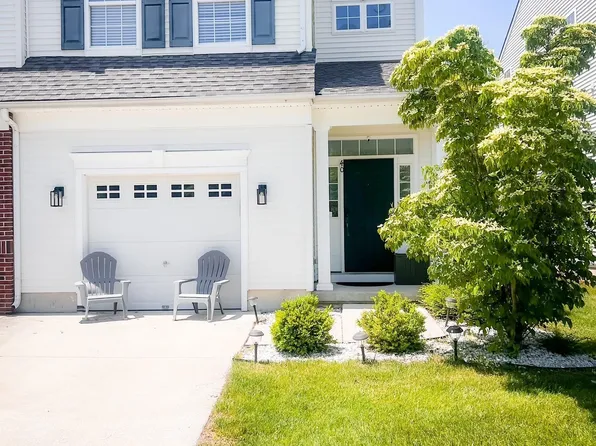40 Meadow Cir, Mays Landing, NJ 08330