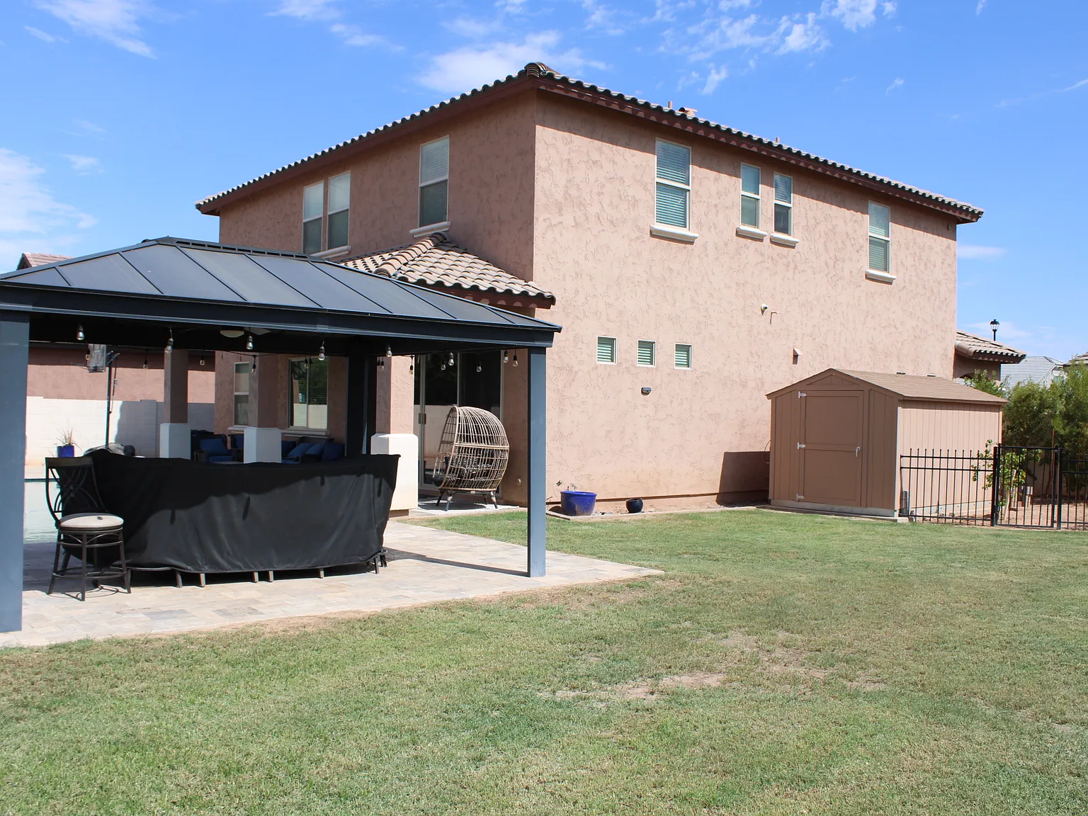5 bed, 2676 sqft, $5,800 — Photo 2