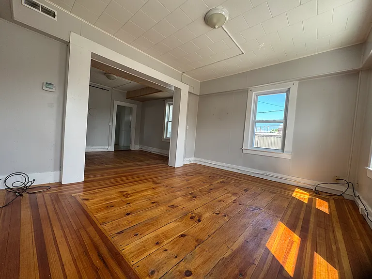 57 Walnut St #A — Photo 2