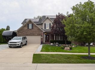 38315 Maple Dr, Clinton Township, MI 48038