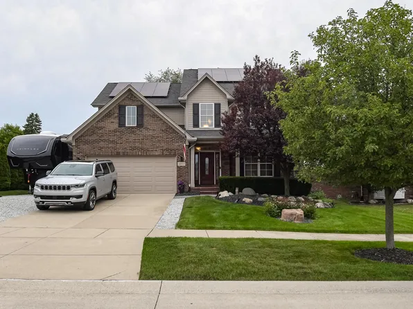 38315 Maple Dr, Clinton Township, MI 48038