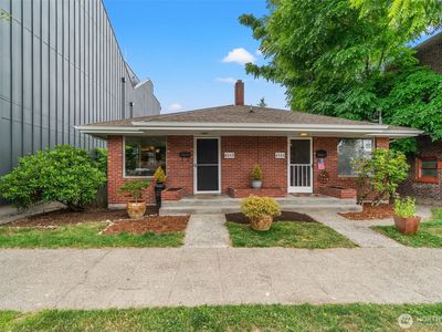 6553 Greenwood Avenue N, Seattle, WA, 98103