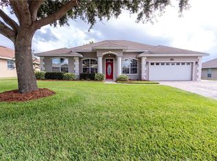 777 Country Walk Cv, Eagle Lake, FL 33839