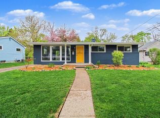 2702 Cranbrook Rd, Ann Arbor, MI 48104