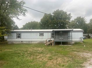401 N Monroe St, Kinmundy, IL 62854