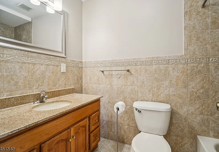 141 Walnut St #2 — Photo 14