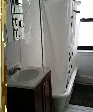 5th image of 1952 W Wilson Ave #2VAA