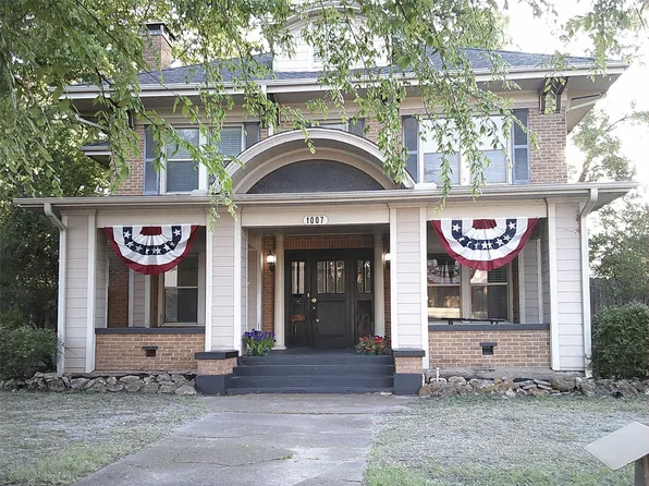 1007 N Center St, Bonham, TX 75418