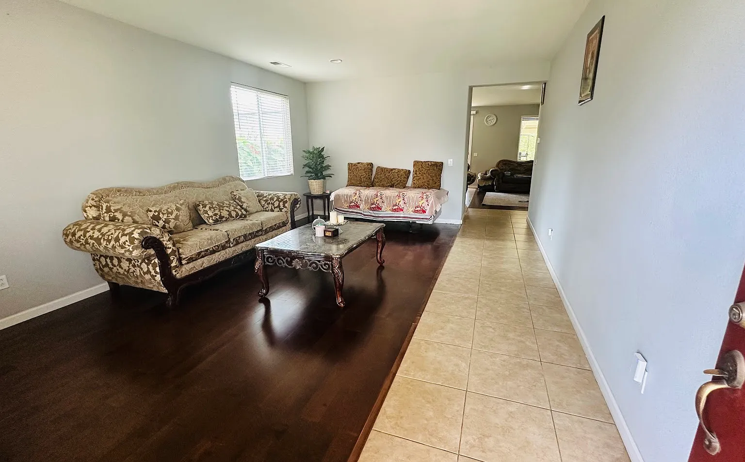 3 bed, 1599 sqft, $2,600 — Photo 2