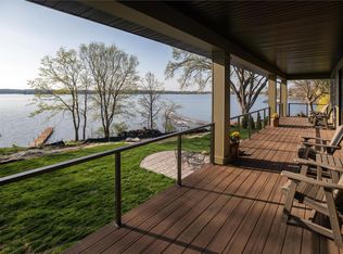 1711 Shoreline Blvd, Shakopee, MN 55379