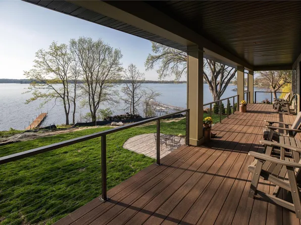 1711 Shoreline Blvd, Shakopee, MN 55379