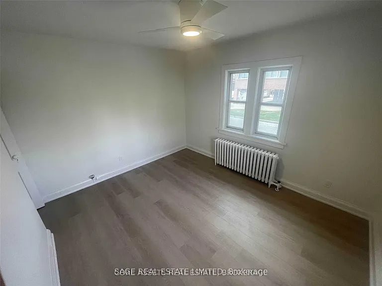 1083 Avenue Rd #4 — Photo 28