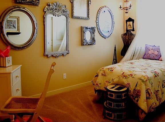 Little girls room