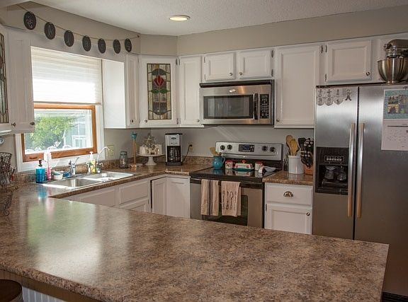 2nd image of 1501 Canterbury Ct
