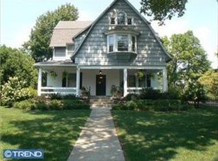 407 Saint Davids Rd, Wayne, PA 19087