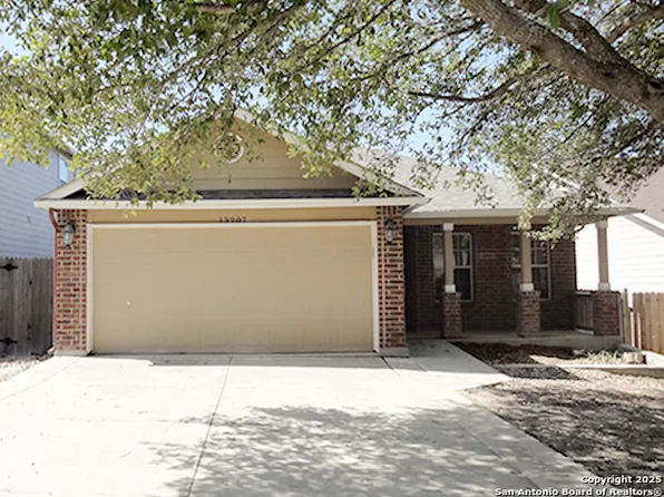 13207 Camino Carlos, San Antonio, TX 78233