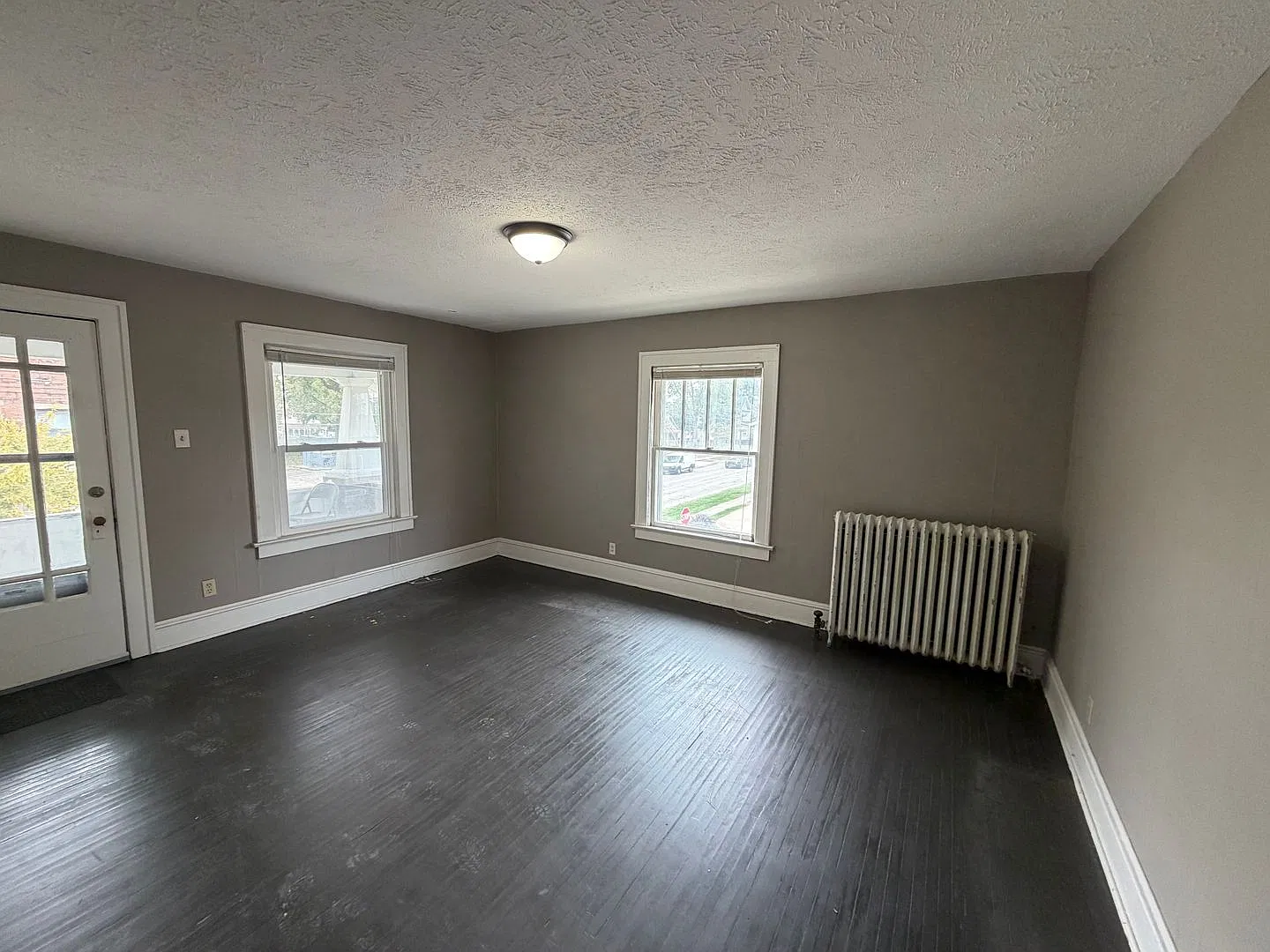 1313 S Main — Photo 2