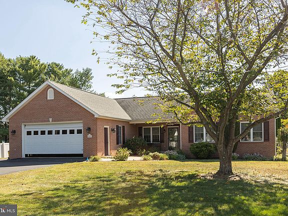 2nd image of 2808 Saratoga Dr