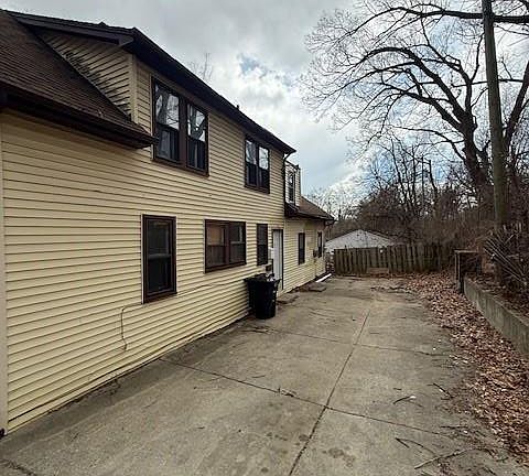 2nd image of 16845-7 Dolphin St