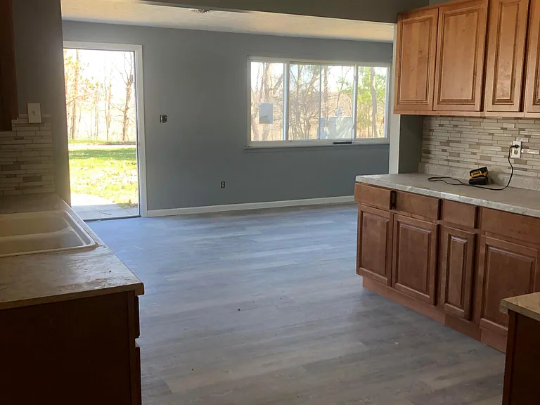 4890 Robinwood Dr — Photo 6