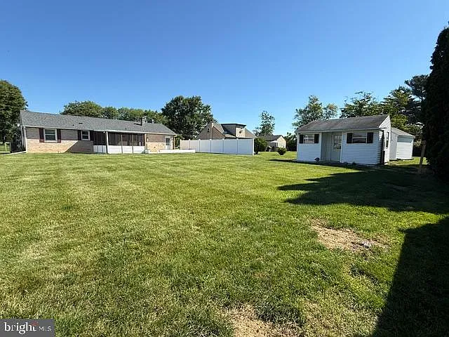 818 Walnut St — Photo 11