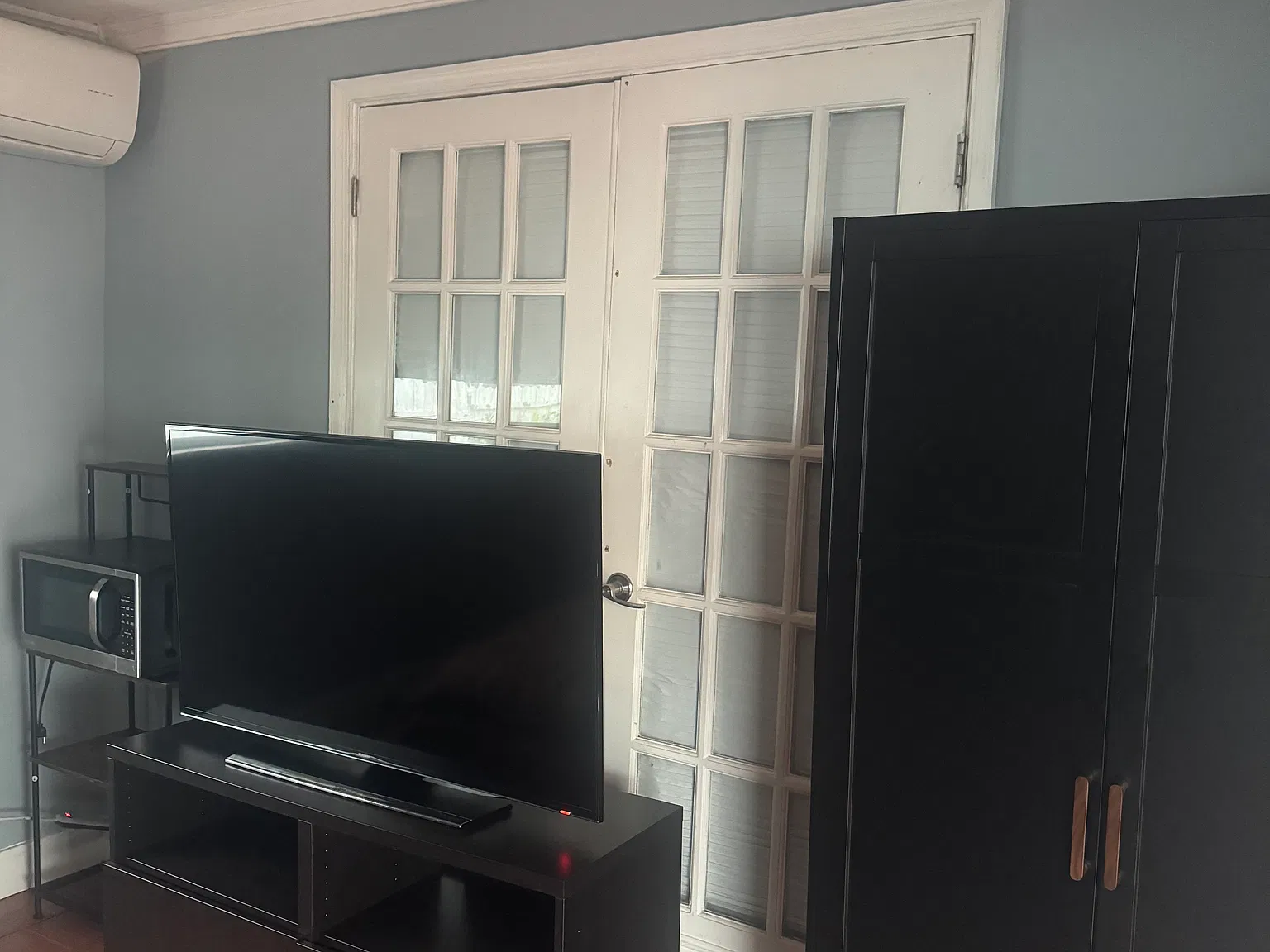 W 64th Dr, Hialeah — Photo 1