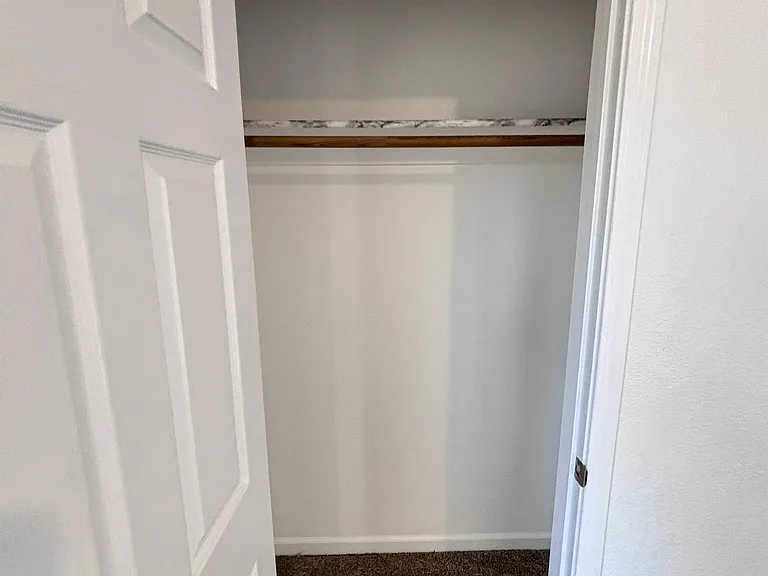 513 N Riverside Dr #1 — Photo 15