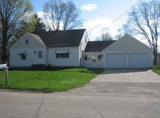 7614 Hickory Ave, Jenison, MI 49428