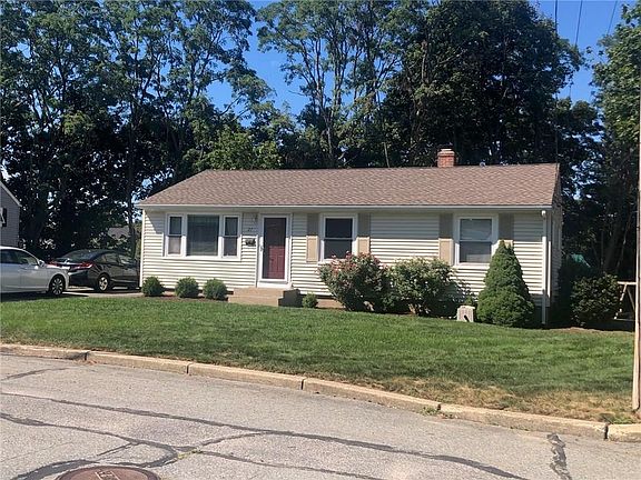 2nd image of 27 Vista Dr
