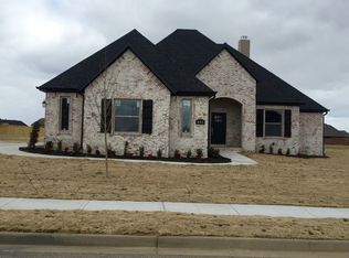 446 Claybrook Dr, Farmington, AR 72730