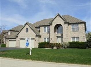 1176 Ridgewood Cir, Lake In The Hills, IL 60156