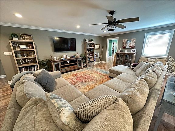 5th image of 214 Ormond Village Dr