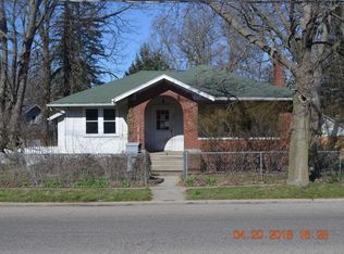521 S 3rd St, Niles, MI 49120