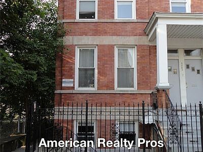 1st image of 2247 W Medill Ave APT 2R